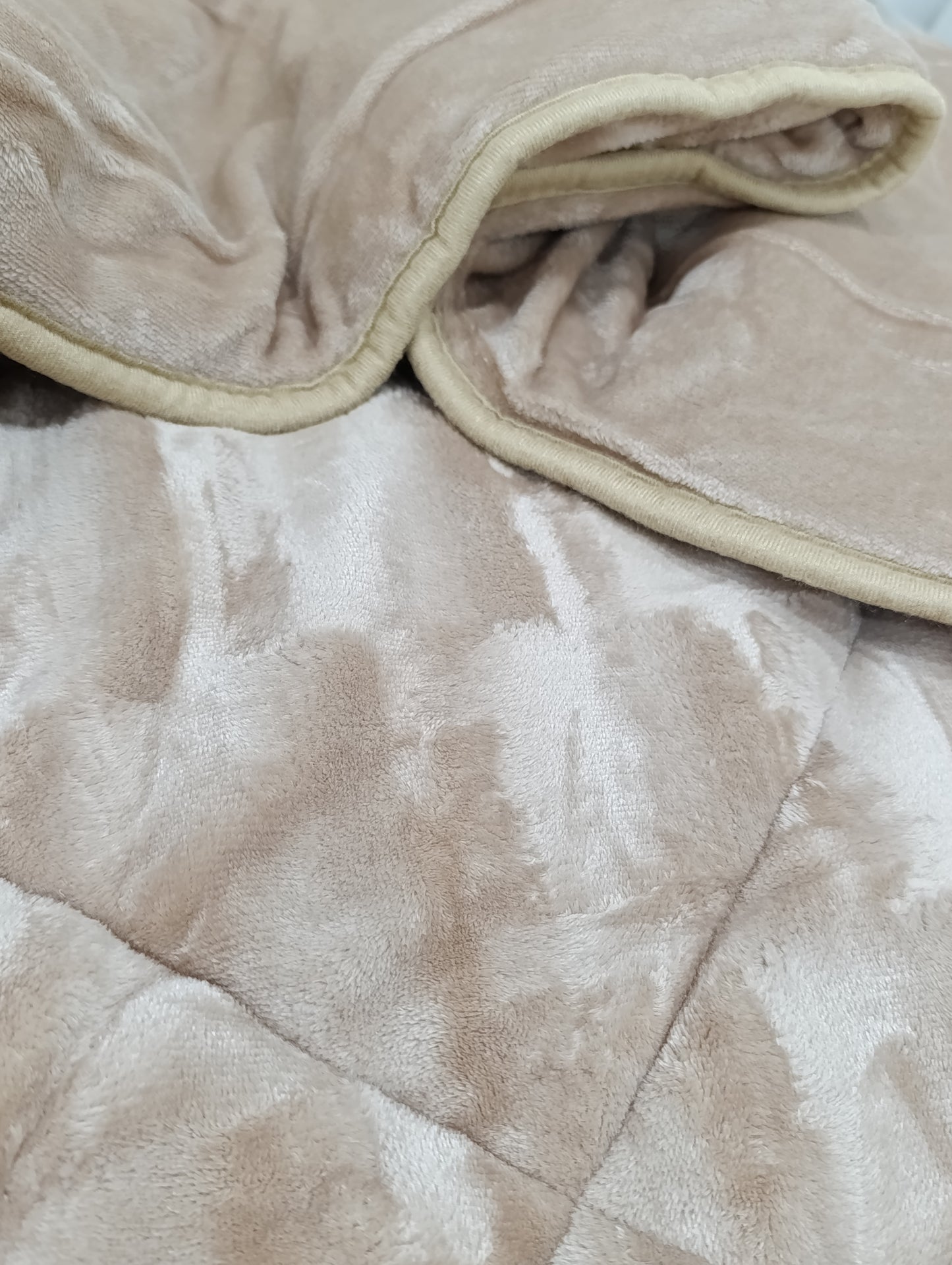Blanket Duvet Set -Beige multi tone 3 Pieces