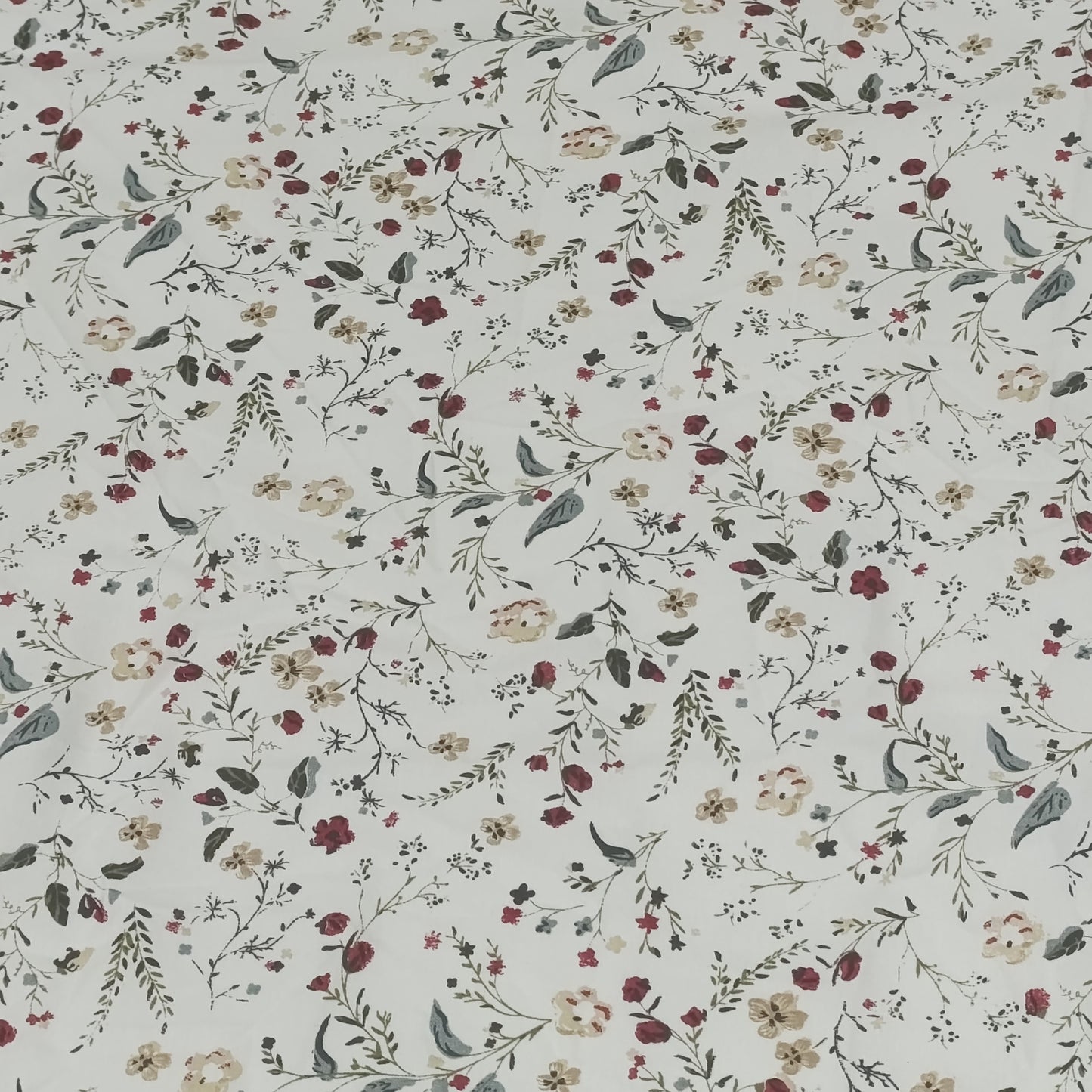 طقم شرشرف سرير قطن مطبوعة - 3 قطع - زهور حمراء